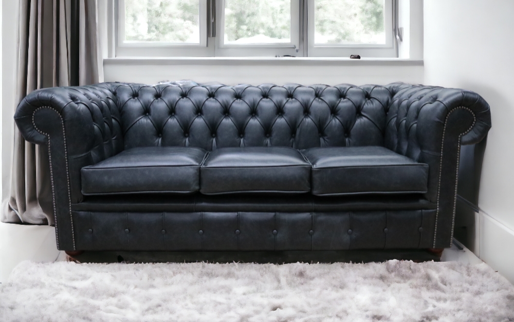 Classic Chesterfield Loveseats for Intimate Settings  %Post Title