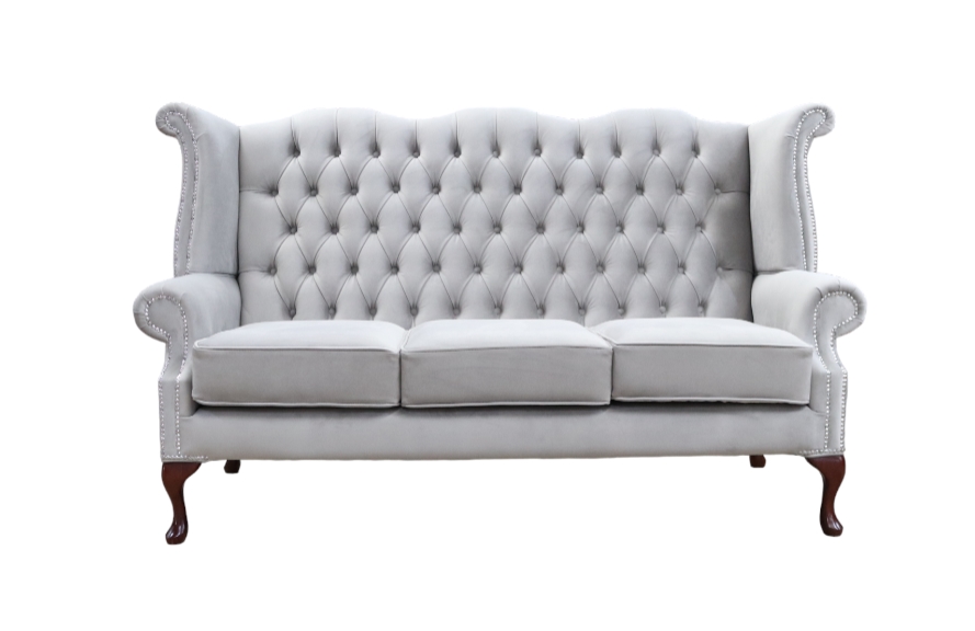 Timeless Elegance: Why Vintage Chesterfield Couches Are Essential for Classic Interiors  %Post Title