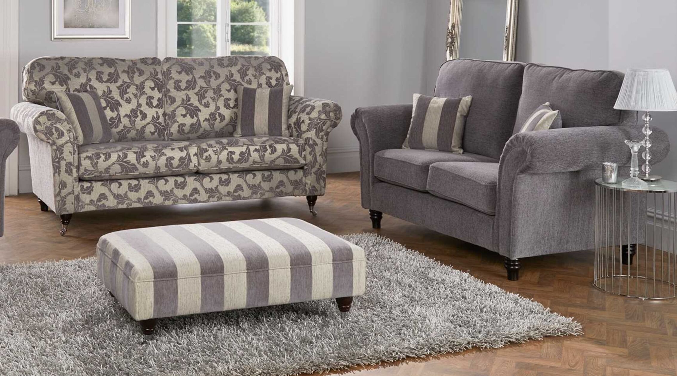 Grey patterned outlet sofa